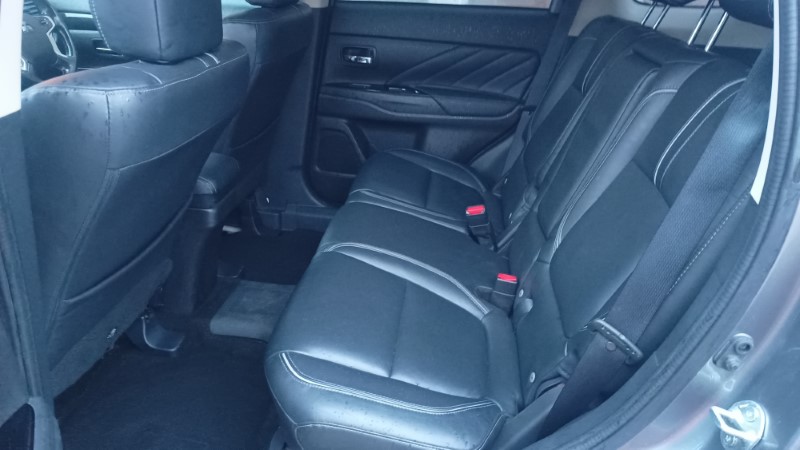 Outlander Phev Stockport Car Sales (21)